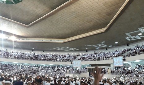 Mahasiswa Baru (Maba) UMM melaksanakan Pengenalan Studi Maba (Pesmaba) di Dome UMM Malang, Senin (4/9).