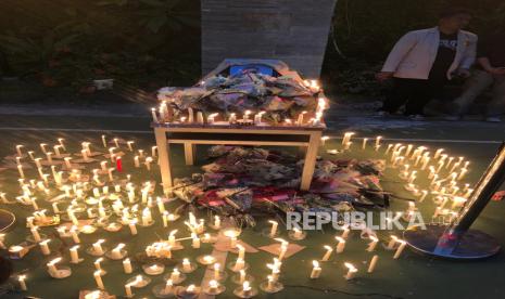 Tuntut Keadilan untuk Rheza, Mahasiswa Amikom Gelar Aksi Solidaritas Nyalakan 1.000 Lilin