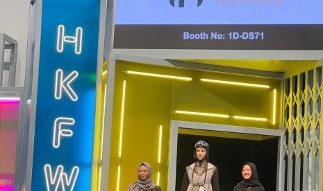  Mahasiswa IFI Buktikan kiprah di Fashion Dunia