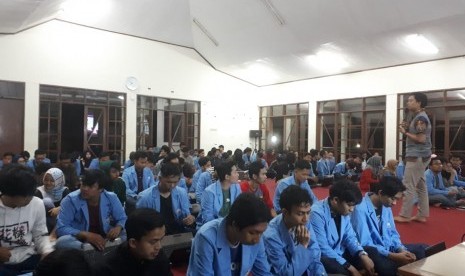 Mahasiswa Prodi TI STMIK Nusa Mandiri antusias mengikuti IT Camp 2018.