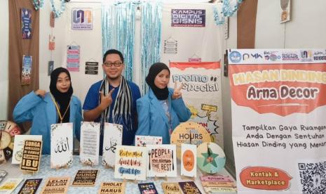 Mahasiswa Universitas Nusa Mandiri (UNM) kembali menorehkan prestasi dengan turut berpartisipasi dalam ajang KMI Expo Tingkat Nasional 2024.