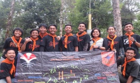 Mahasiswa UPI yang tergabung dalam Pecinta Alam Mahasiswa Olahraga (Pamor) berhasil melintasi 14 gunung dengan waktu tempuh 79 jam, belum lama ini.