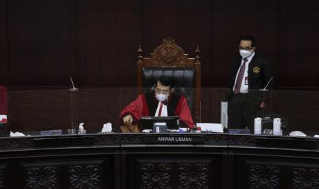 Mahkamah Konstitusi (MK) menggelar sidang pengujian materiil Undang-Undang Nomor 8 Tahun 1981 tentang Hukum Acara Pidana, dengan nomor perkara 4/PUU/-XX/2022. 