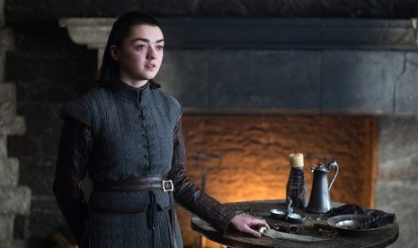 Maisie Williams sebagai Arya Stark.