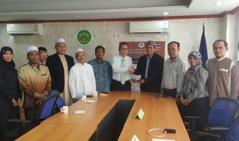 Majelis Diktilitbang PP Muhammadiyah dan  Muslim Education Development Association of Thailand (MEDAT) menandatangani MoU di Songkhla, Thailand Selatan, Sabtu (6/5).