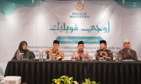 Majelis Masyayikh melakukan Uji Publik Rancangan Regulasi Rekognisi Pendidik Pendidikan Pesantren. 