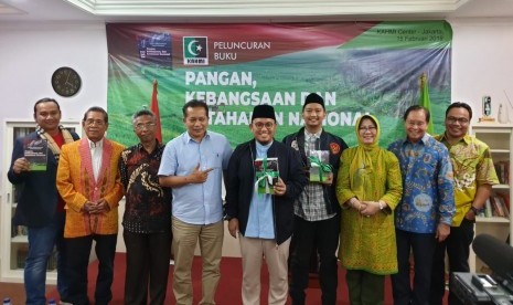 Majelis Nasional Korps Alumni Himpunan Mahasiswa Islam (MN KAHMI) meluncurkan buku berjudul 