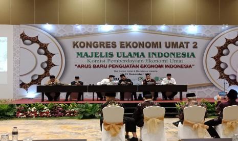 Majelis Ulama Indonesia (MUI) melalui Komisi Pemberdayaan Ekonomi Umat membuka Kongres Ekonomi Umat ke-2, di The Sultan Hotel, Jakarta, Jumat (10/12). Kongres ini bertujuan untuk mendorong transformasi ekonomi bangsa yang berkeadilan.