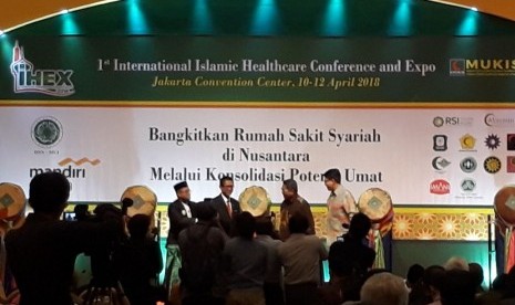 Majelis Upaya Kesehatan Islam Seluruh Indonesia (MUKISI) menyelenggarakan International Islamic Healthcare Conference and Expo (IHEX) di Jakarta Convention Center (JCC), Selasa (10/4).