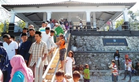 Makam Batu Layar di Pulau Lombok, NTB.