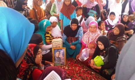 Makam Jeffry al Buchori 