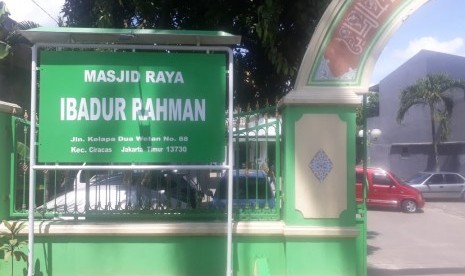 Makam musisi Dian Pramana Poetra sudah disiapkan di Masjid Raya Ibadur Rahman, Kelapa Dua Wetan, Jakarta Timur. Almarhum akan dikuburkan dalam satu liang lahat bersama ayahnya.