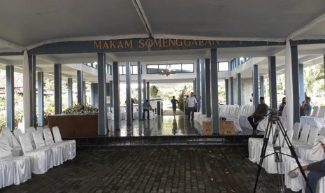 Makam Somenggalan, sudah dipersiapkan menjelang kedatangan jenazah Probosutedjo, Senin (26/3)