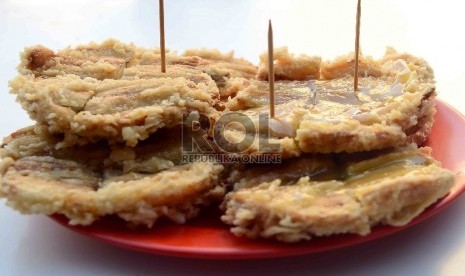 Makanan yang digoreng memang lebih lezat, namun waspadai dampaknya bagi kesehatan melalui teknik masak deep frying ini.