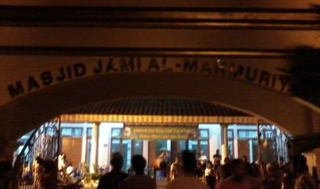 Malam takbiran di Masjid Makmuriyah, Pulau Pramuka, Kepulauan Seribu, Rabu (7/8)