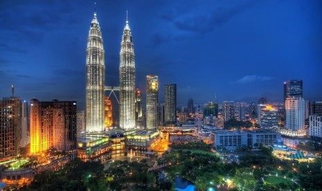 Malaysia was recognized as the Most Popular Tourist Destination Country in Asia at the Top Asia Corporate Ball 2013 here Friday night