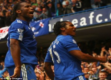 Malouda dan Drogba berkostum Chelsea.