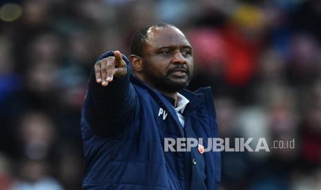 Pelatih Crystal Palace Patrick Vieira melemparkan pujian untuk pencapaian Mikel Arteta sebagai pelatih Arsenal menjelang bertemunya kedua tim pada pekan ke-31 Liga Inggris di Stadion Selhurst Park, London, Senin malam waktu setempat.