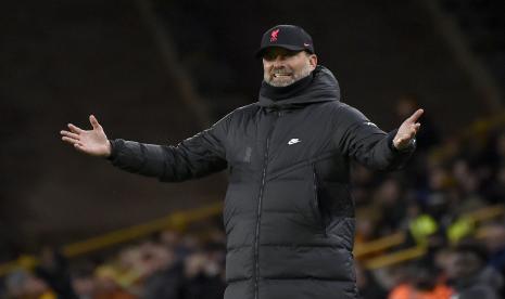 Pelatih Liverpool Juergen Klopp menghadapi masalah pelik sejumlah pemainnya tak bisa dimainkan akibat Covid-19 memasuki jadwal padat akhir tahun di Liga Inggris. 