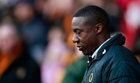 Manajer Wolverhampton Wanderers, Terry Connor saat pertandingan melawan Manchester City di Stadion Molineux, Wolverhampton, Inggris, Minggu (22/4).