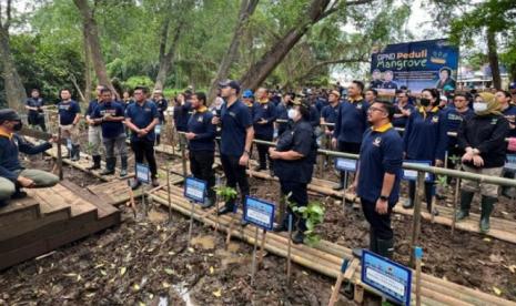 Kick Off penanaman mangrove serentak di tujuh provinsi oleh DPP Gerakan Pemuda Nasdem di Jakarta, Senin (13/6/2022). 