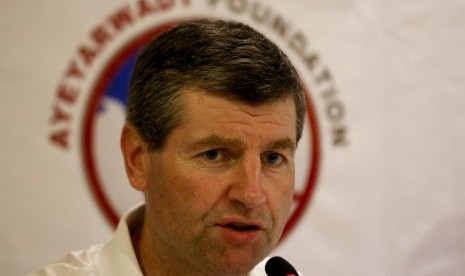 Mantan bek Manchester United, Denis Irwin.