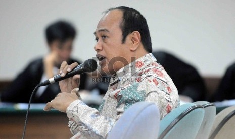 Mantan Kakorlantas Polri Djoko Susilo menjadi saksi untuk terdakwa kasus korupsi simulator SIM Brigjen Didik Purnomo dalam sidang lanjutan di Pengadilan Tindak Pidana Korupsi, Jakarta Selatan, Senin (23/2).