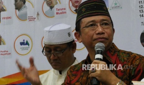 Mantan Ketua DPR Marzuki Ali (kanan).