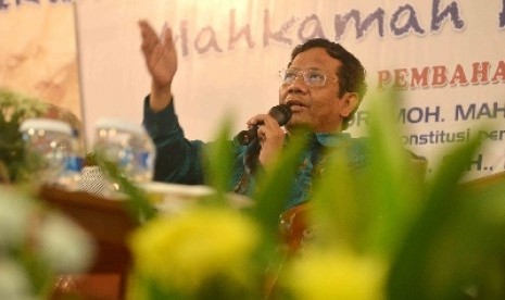 Mantan ketua MK Mahfud MD.