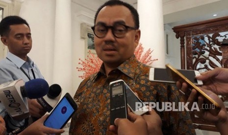 Mantan Ketua Tim Sinkronisasi Anies-Sandi, Sudirman Said, Rabu (1/11), bertemu dengan Wakil Gubernur DKI Jakarta Sandiaga Uno. Mereka membicarakan tentang program-program prioritas yang sudah berjalan. 