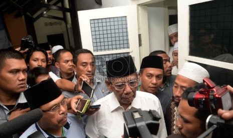 Mantan ketua umum PBNU Hasyim Muzadi.