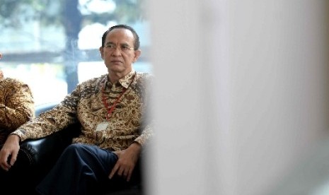 Mantan Menteri Agama Suryadharma Ali, memenuhi panggilan penyidik KPK di edung KPK, Jakarta, Jumat (10/4).