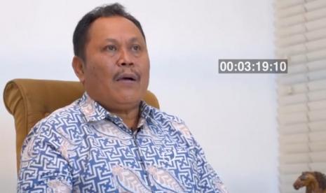 Mantan politikus Partai Demokrat yang dicopot dengan tidak hormat, Jhoni Allen Marbun masih menjadi anggota DPR Fraksi Demokrat. 