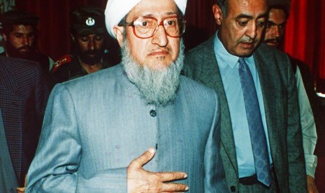 Mantan presiden Afghanistan Sibghatullah Mujadidi pada 29 April 1992 di Kabul, Afghanistan. Mujadidi meninggal dunia pada Selasa (12/2) dalam usia 93 tahun. 