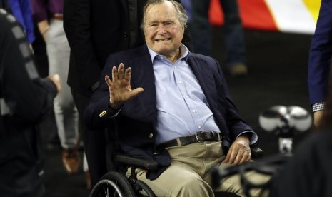 Mantan presiden Amerika Serikat (AS) George HW Bush pada 2 April 2016.