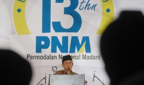 Mantan Presiden Prof Dr.Ing B.J. Habibie berpidato pada acara hari ulang tahun PT Permodalan Nasional Madani (PNM) di gedung Smesco UKM, Jakarta