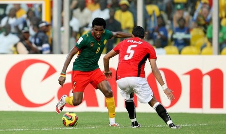 Mantan striker Kamerun, Samuel Eto'o (kiri) saat laga final Piala Afrika lawan Mesir di Ghana pada 2008. Pada Piala Afrika 2017, kedua negara kembali bertemu di final.