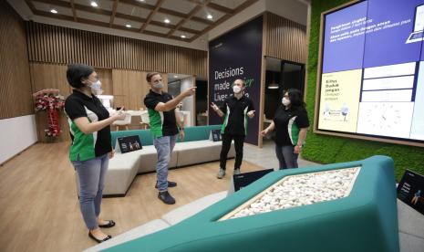 Manulife Indonesia mengalihkan layanan Customer Contact Centre ke Gedung Sampoerna Strategic Square Jakarta.