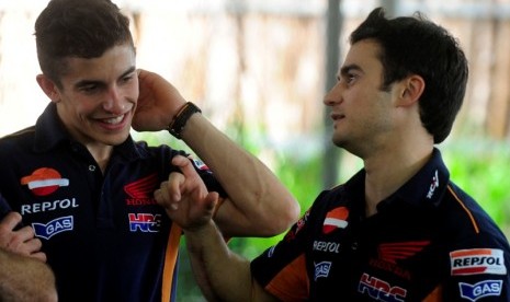 Marc Maquez (kiri) dan Dani Pedrosa.