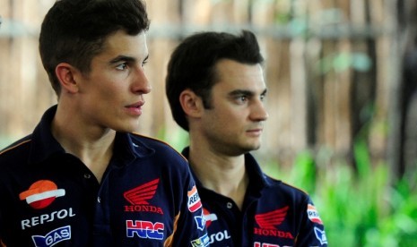 Marc Marquez (kiri) dan Dani Pedrosa