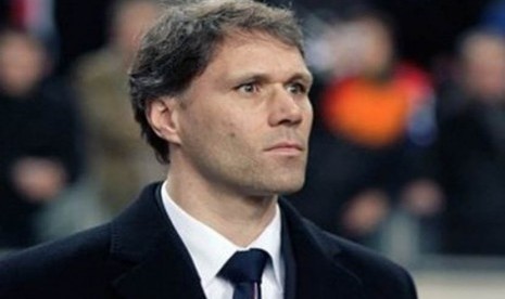 Marco Van Basten kritik gaya bertahan Atletico Madrid