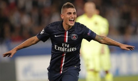 Marco Verratti merayakan golnya ke gawang Barcelona dalam pertandingan Grup F Liga Champions, Rabu (1/10) dini hari WIB.