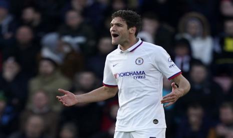 Marcos Alonso merapat ke Barcelona.