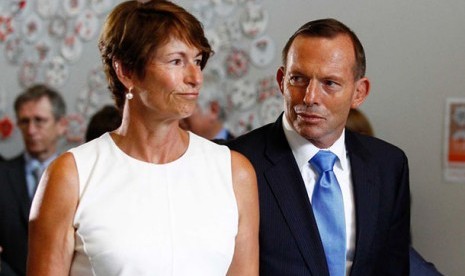 Margie Abbott dan suaminya.