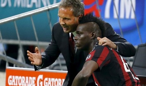 Mario Balotelli (kanan) dan Sinisa Mihajlovic