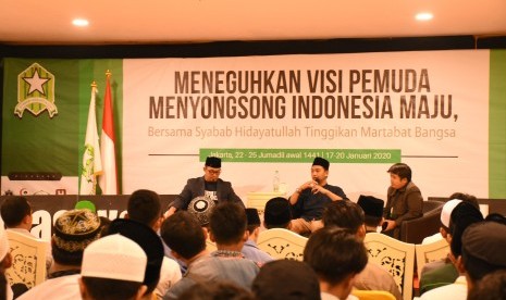 Marwan Mujahidin, Arief Rosyid Hasan, dan Imam Nawawi (dari kiri ke kanan).