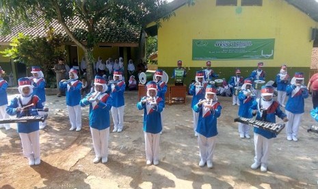 Masa ta'aruf siswa madrasah (Matsama) MTsN 1 Bogor, salah satunya diisi dengan menampilkan sejumlah kegiatan ekstra kurikuler kepada siswa baru, Rabu (18/7). 