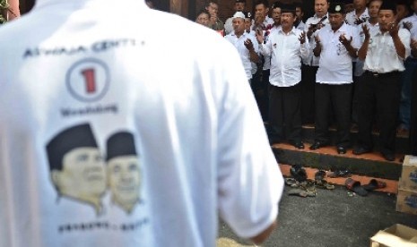 Masa yang tergabung dalam Nahdiyin mendeklarasikan dukungan terhadap pasangan Prabowo-Hatta di Aswaja Center, Jakarta, Rabu (18/6). 