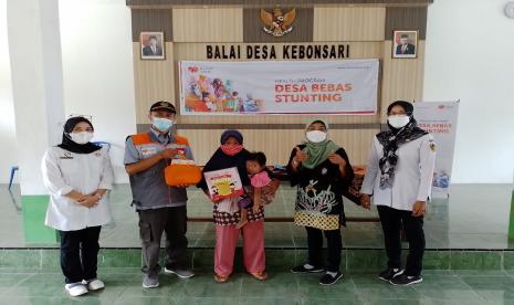 Masalah kesehatan khususnya Stunting, ternyata masih ada di Desa Kebonsari, kecamatan Dempet, Demak, Jawa Tengah. Dari pemeriksaan Bidan Desa dan kader posyandu ada sekitar 10 balita terindikasi Stunting, Rumah Zakat melalui Relawan Inspirasi, kembali menyelenggarakan program Desa Bebas Stunting.