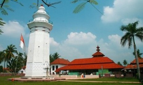 Masjid Agung Banten Lama di Provinsi Banten.